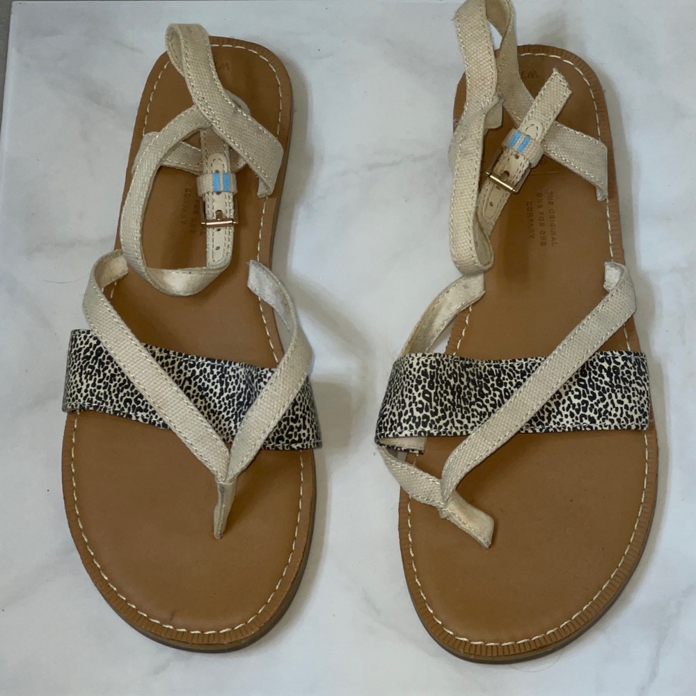 Toms Tan and Black Sandals